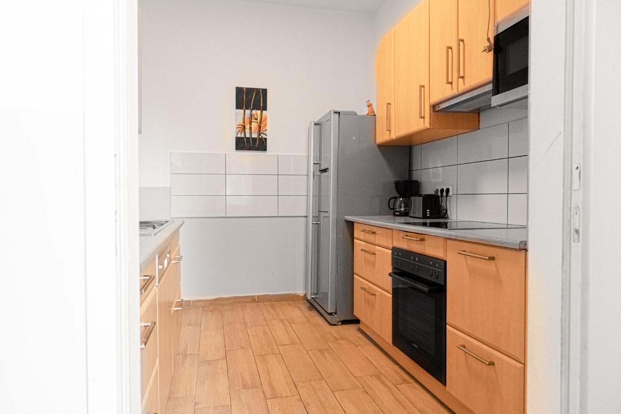 Lovely 2Br Shared Apartment, Enkplatz U3, 15Min To Center Bécs Kültér fotó