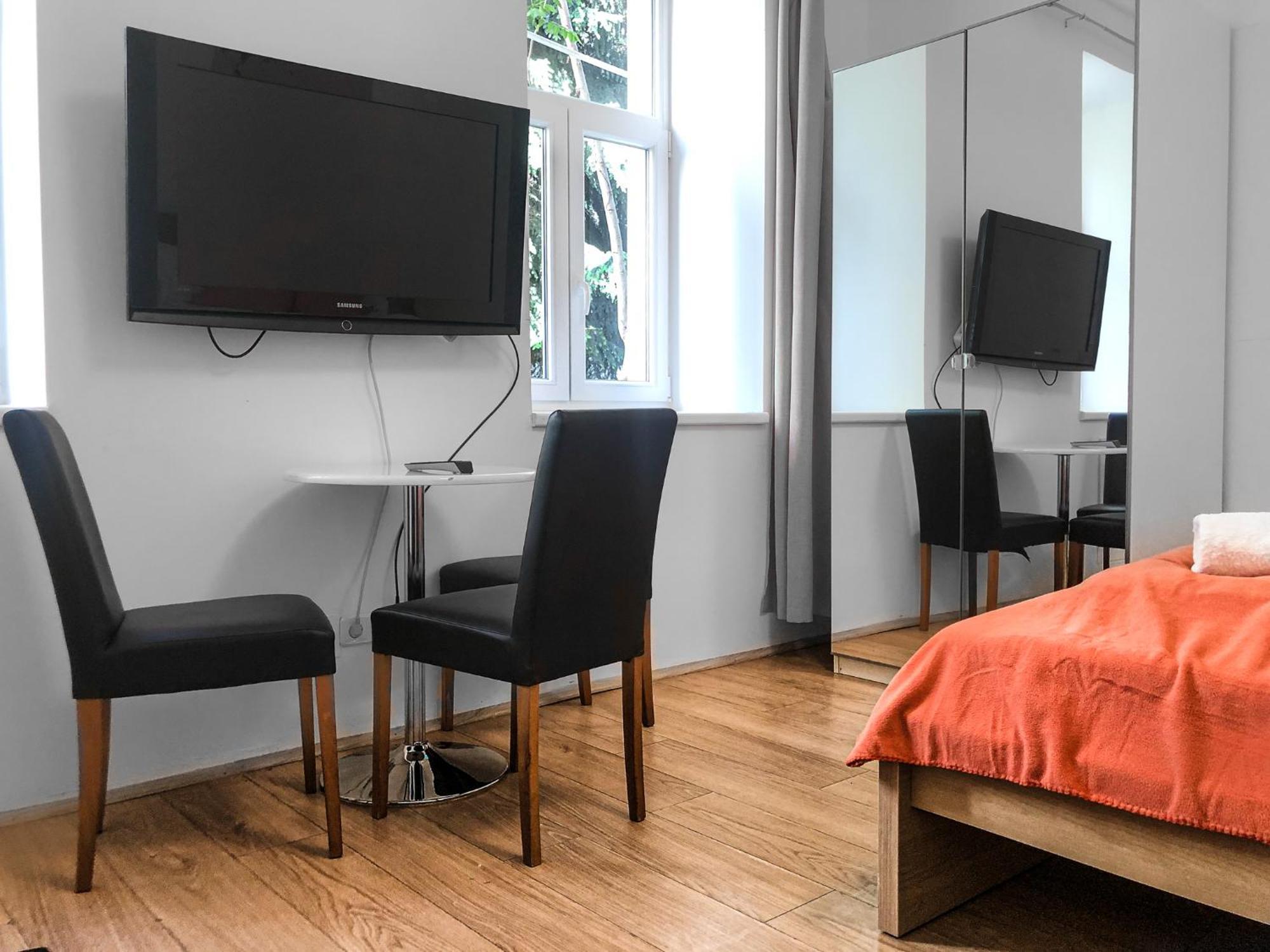 Lovely 2Br Shared Apartment, Enkplatz U3, 15Min To Center Bécs Kültér fotó