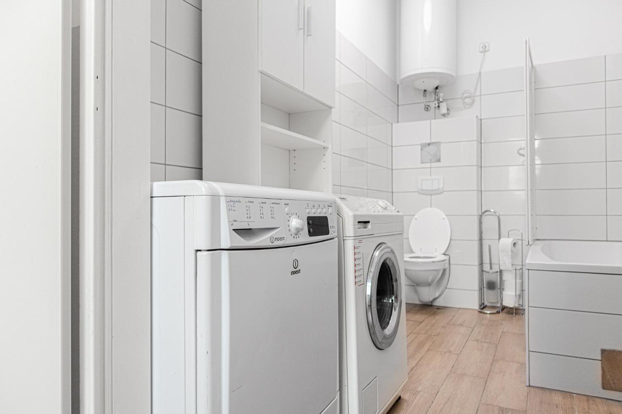 Lovely 2Br Shared Apartment, Enkplatz U3, 15Min To Center Bécs Kültér fotó