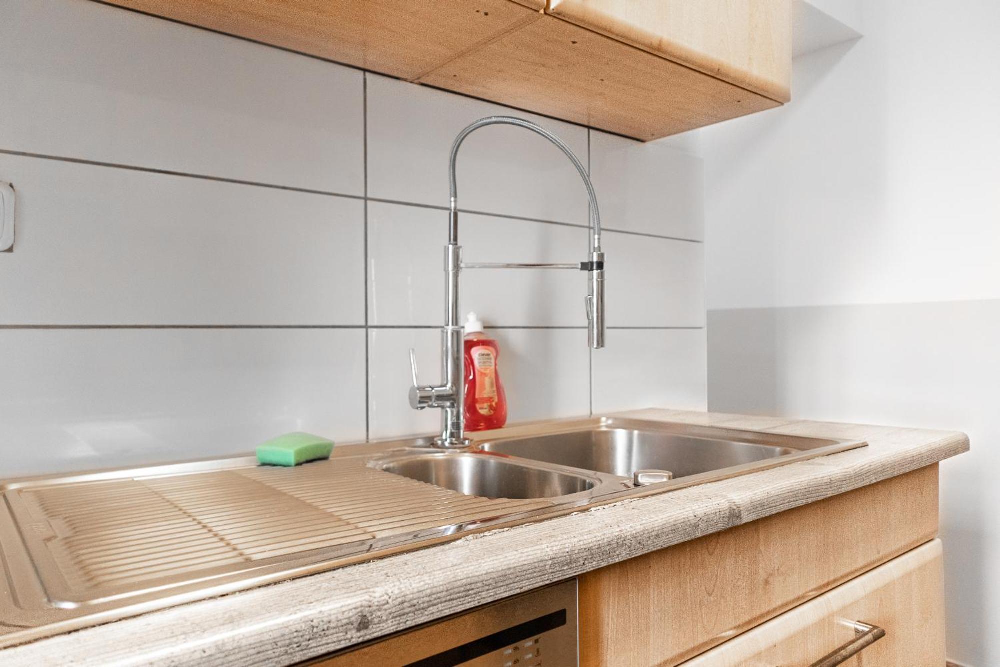 Lovely 2Br Shared Apartment, Enkplatz U3, 15Min To Center Bécs Kültér fotó